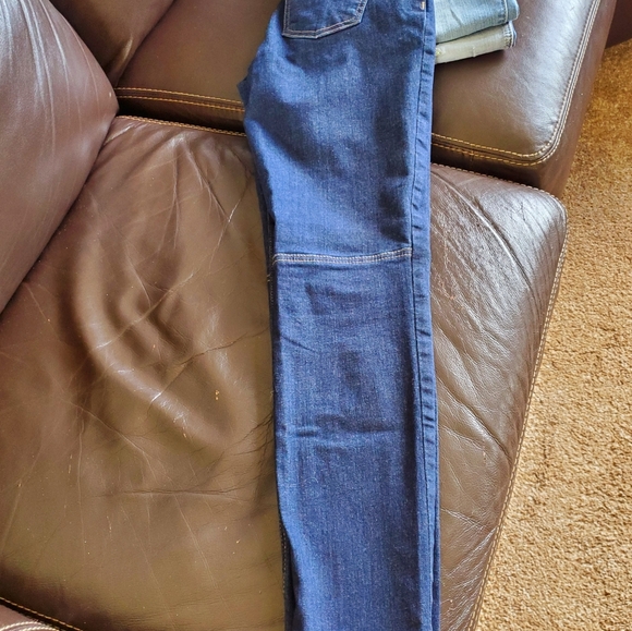 Ladies Jeans - Picture 4 of 5